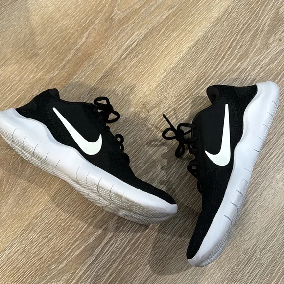 Nike Flex athletic shoes - Picture 11 of 11